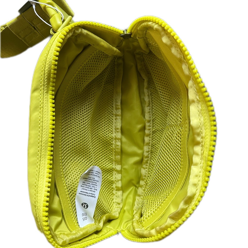 Lululemon Everywhere Belt Bag Crossbody Electric Lemon Neon Yellow - Picture 12 of 14